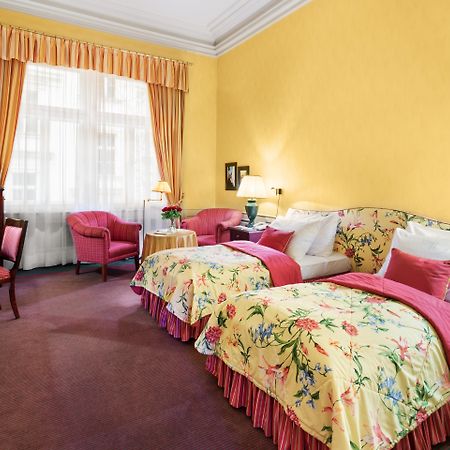 เลอ ปาเล อาร์ต โฮเต็ล ปราก Hotel ห้อง รูปภาพ A room at the Hotel