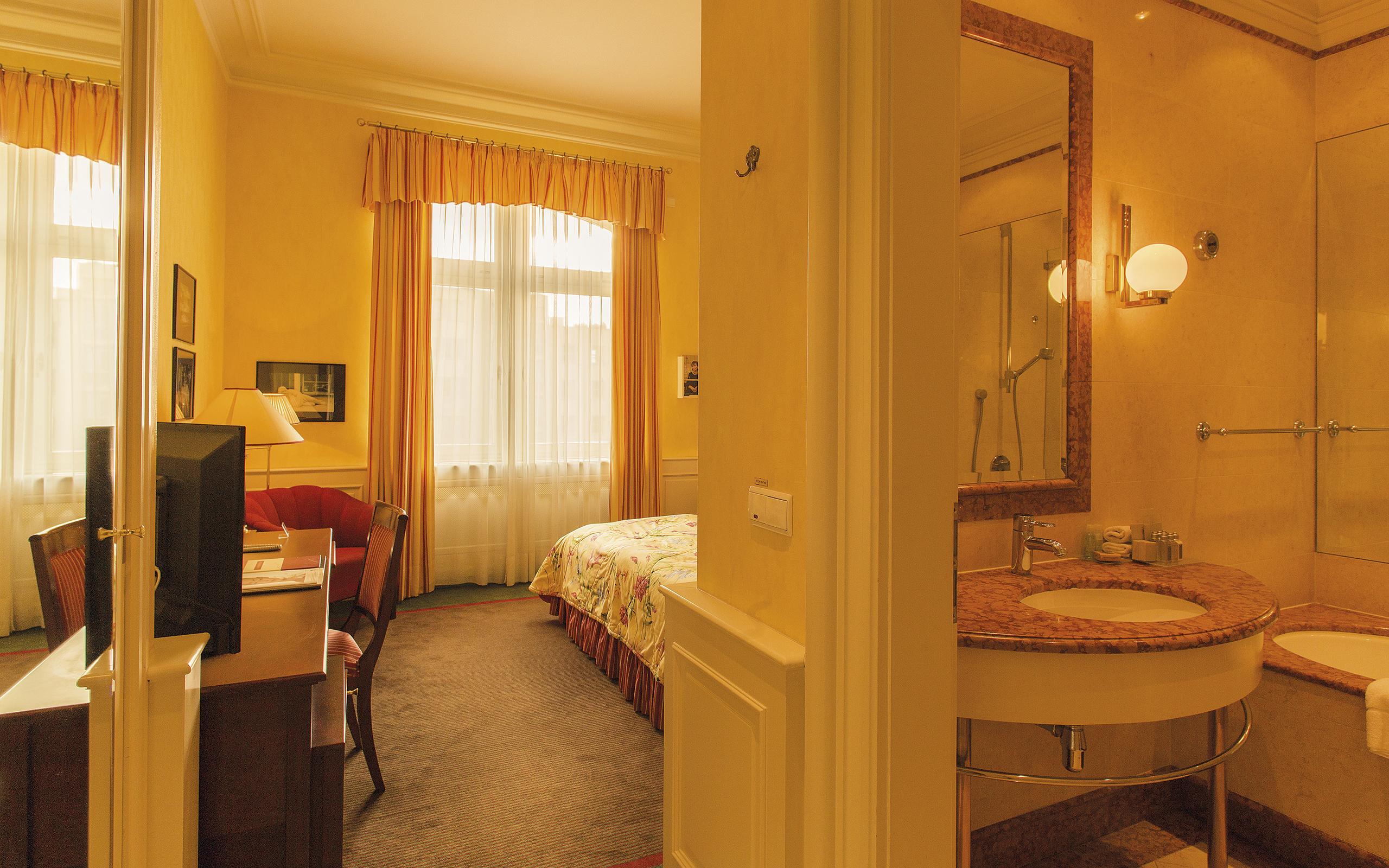 เลอ ปาเล อาร์ต โฮเต็ล ปราก Hotel ภายนอก รูปภาพ A room at the Hotel Sacher