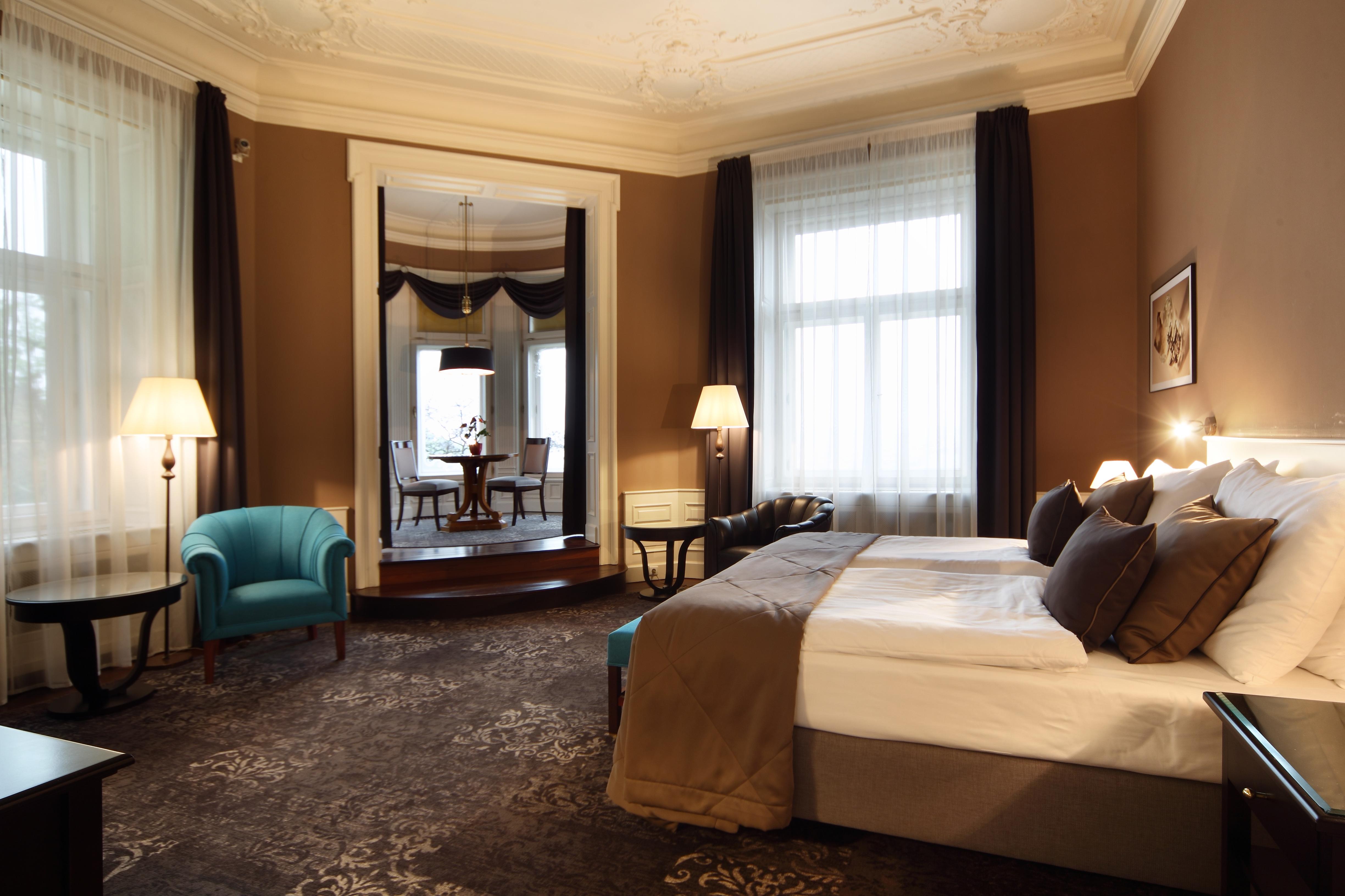 เลอ ปาเล อาร์ต โฮเต็ล ปราก Hotel ภายนอก รูปภาพ A suite at the Hotel Axelmannstein