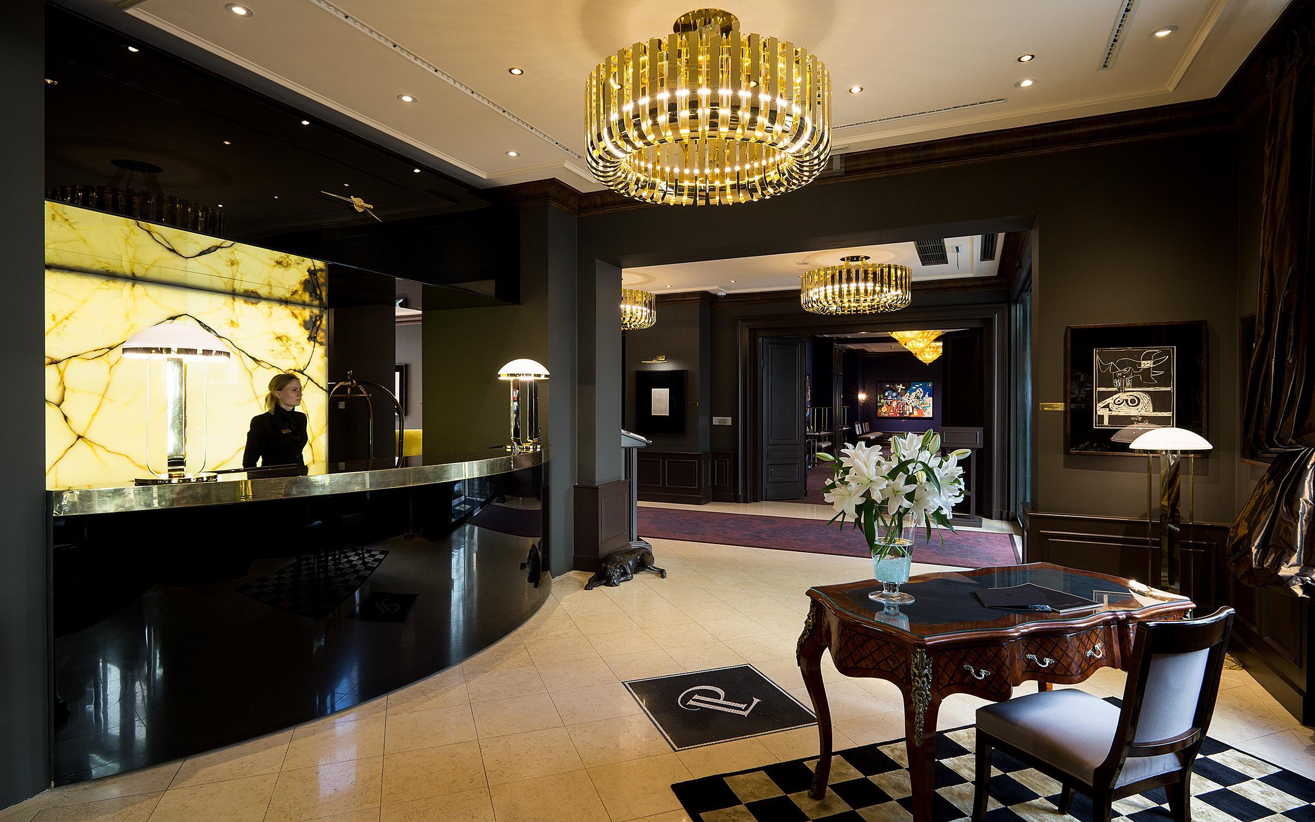 เลอ ปาเล อาร์ต โฮเต็ล ปราก Hotel ภายนอก รูปภาพ The lobby of the hotel