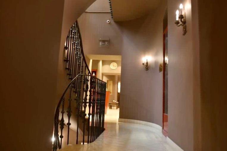 เลอ ปาเล อาร์ต โฮเต็ล ปราก Hotel ภายนอก รูปภาพ Interior of the hotel