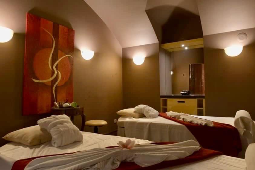 เลอ ปาเล อาร์ต โฮเต็ล ปราก Hotel ภายนอก รูปภาพ A spa in a hotel