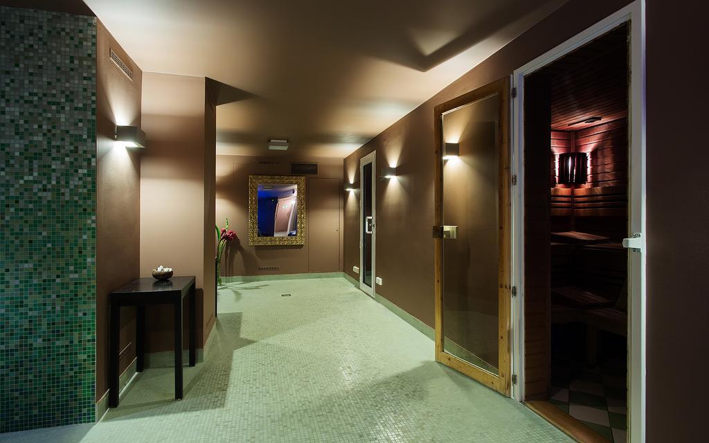 เลอ ปาเล อาร์ต โฮเต็ล ปราก Hotel ภายนอก รูปภาพ The spa at the Hotel de la Paix