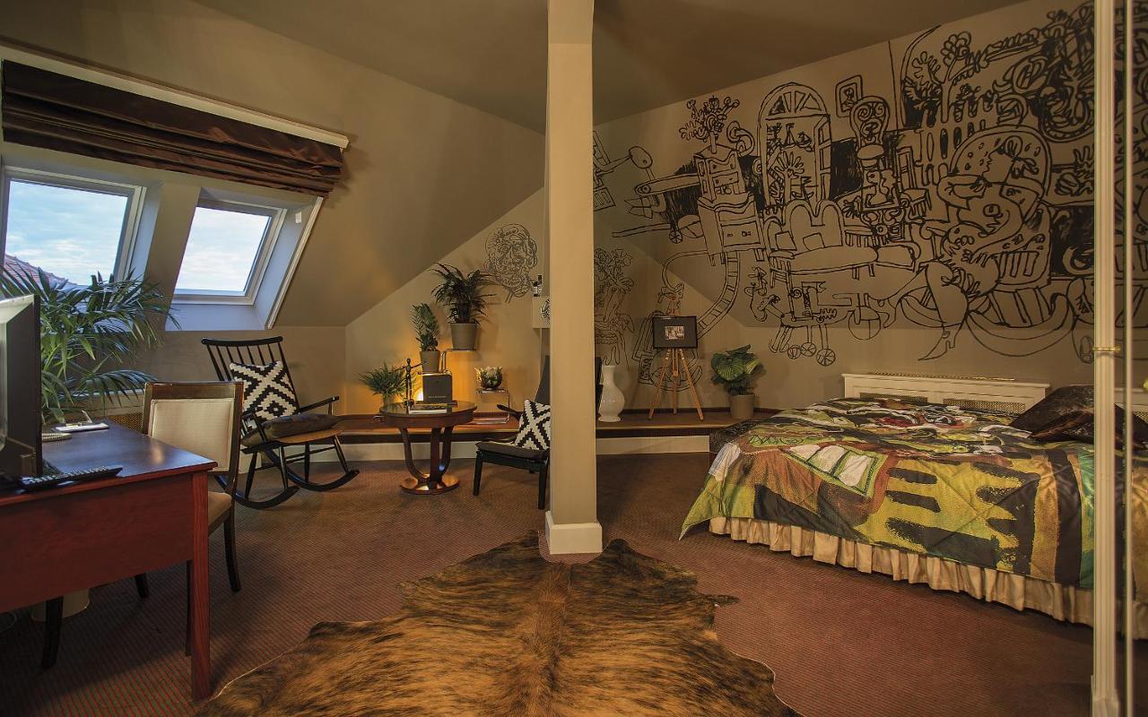เลอ ปาเล อาร์ต โฮเต็ล ปราก Hotel ภายนอก รูปภาพ A room at the Inn
